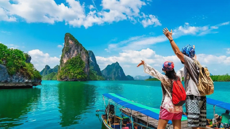 8 tips to better enjoy your trip away from the influx of tourists